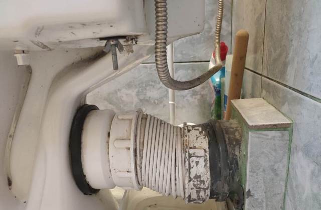 Montaža WC šolje